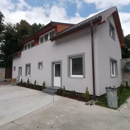 Private House In شقة *